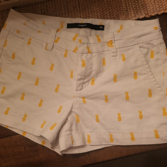 PINEAPPLE SHORTS LIKE NEW. - Picture 2 of 7